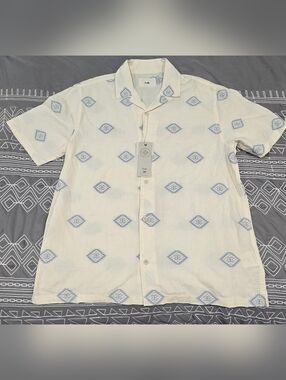 Folk Ryder Short Sleeve Button Down Shirt With Geometric Pattern Size Large